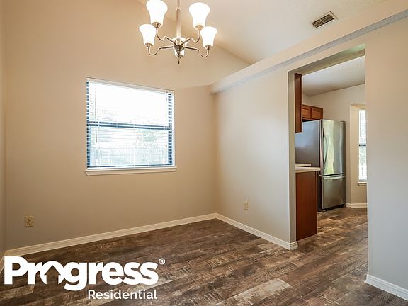 5th image of 2228 Alderney Ct