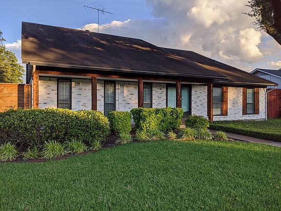 2nd image of 502 Granada Dr