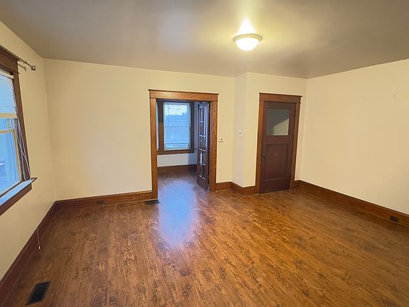 2nd image of 737 E 28th St Floor 1