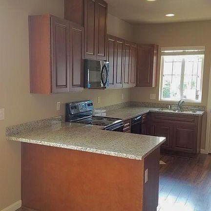 2nd image of 826 Taylor Ln NE Unit A
