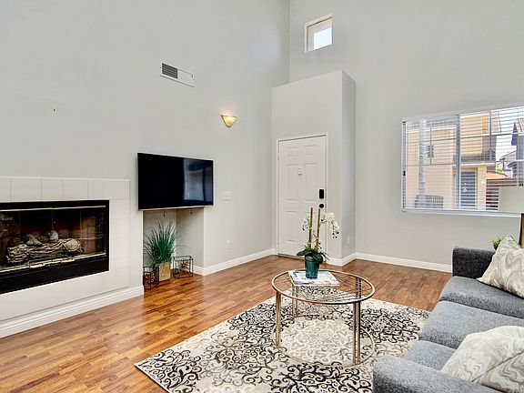 5th image of 15 Sydney Ct