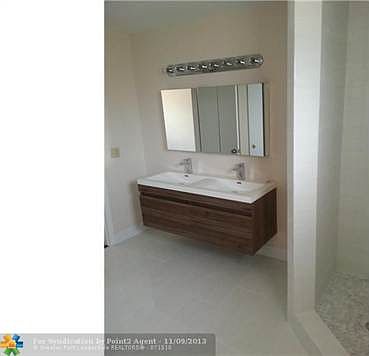 5th image of 10770 NW 17th St
