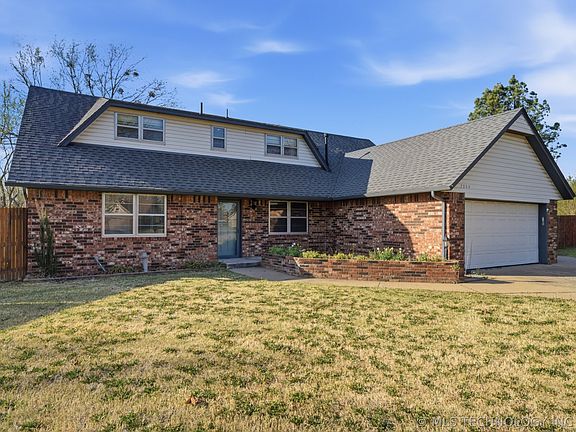 2nd image of 7204 S Warwick St