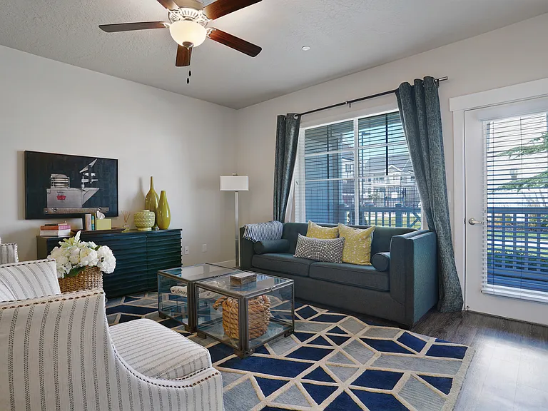 Draper Village Apartments — Photo 18