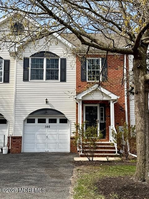 1st image of 146 Heron Ct