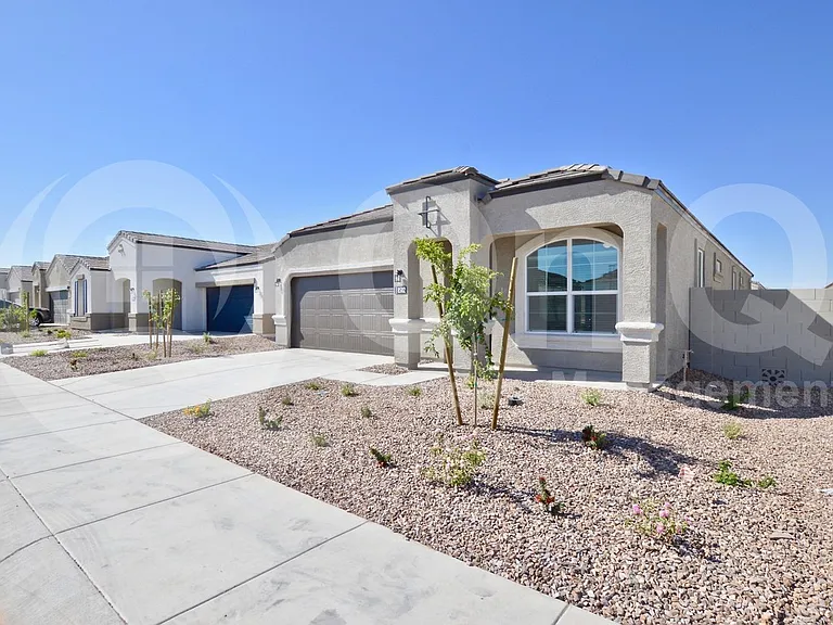 8502 W Millerton Way — Photo 2
