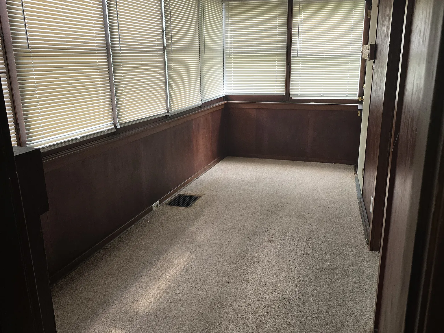 2 bed, 1200 sqft, $1,275 — Photo 2
