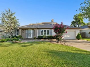 1110 N Larchmont Ln, Oklahoma City, OK 73116