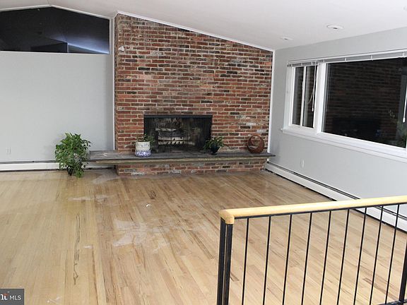 5th image of 4029 Honey Ln