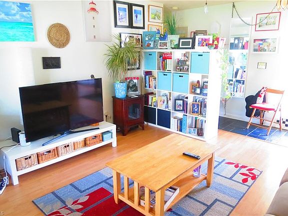 5th image of 2710 SE 18th Pl