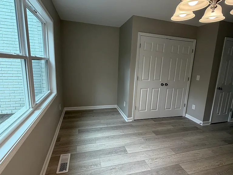 2137 Lynngate Dr #C — Photo 4