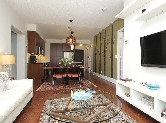 2nd image of 70 Roehampton Ave #419