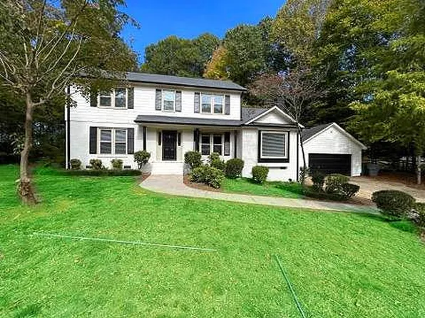 7204 Leaves Ln, Charlotte, NC 28213