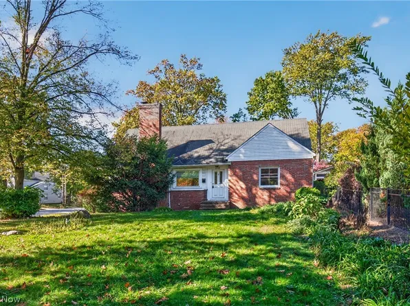 2140 Lamberton Rd, Cleveland Heights, OH 44118