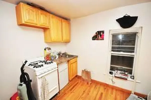 Rented by Bond New York | media 3