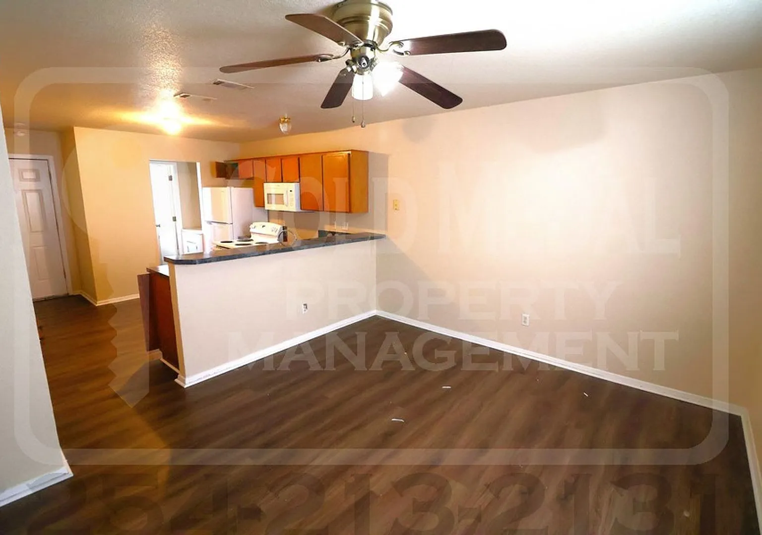 1106 Leslie Circle — Photo 2