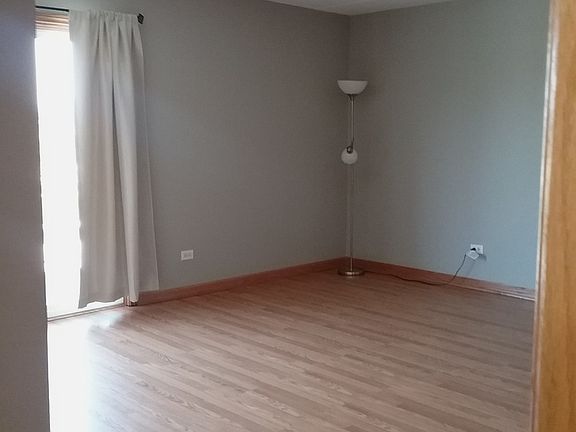 2nd image of 10840 S Kilpatrick Ave #2NE