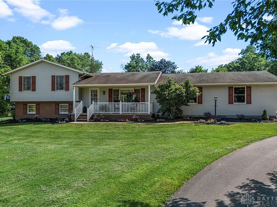 1st image of 561 Steele Rd
