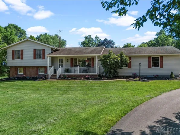 561 Steele Rd, Wilmington, OH 45177