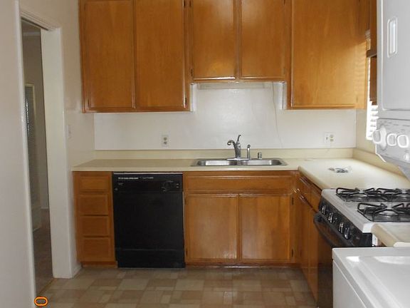 3rd image of 6792 Rosefield Dr