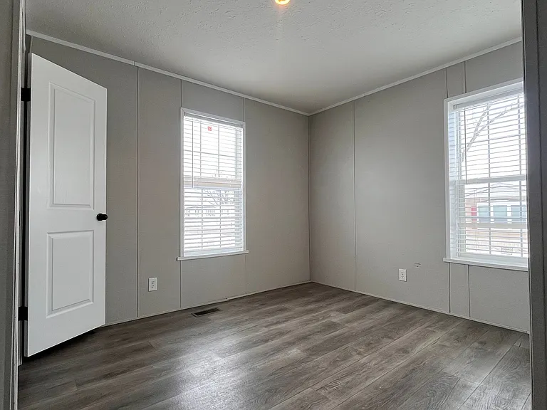 Cedar Terrace — Photo 55