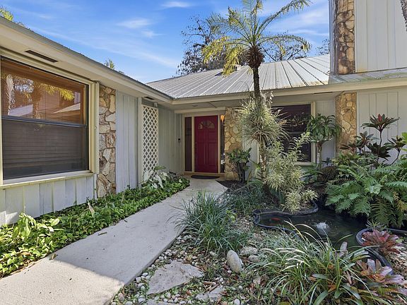 4th image of 180 Elaine Road