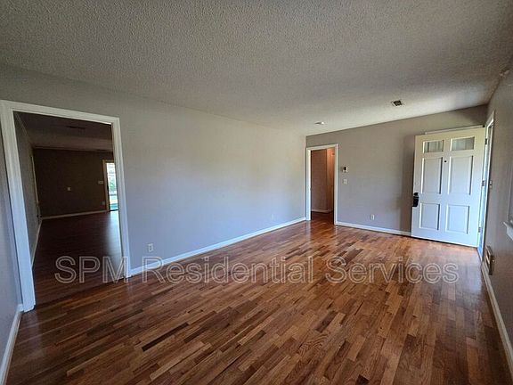 5th image of 4634 Spring View Dr