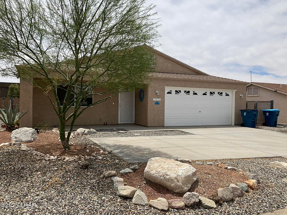 1st image of 2930 Palisades Dr