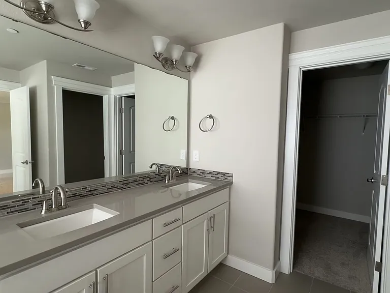 8435 NE 146th St — Photo 10
