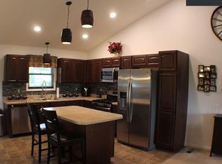 1224 Paul Revere Dr, Mooresville, IN