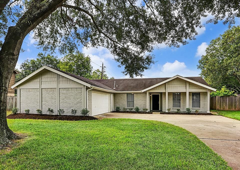 1st image of 20931 Park Pine Dr