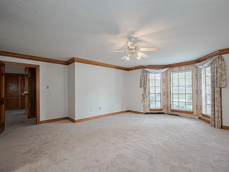 18307 Champion Forest Dr — Photo 37