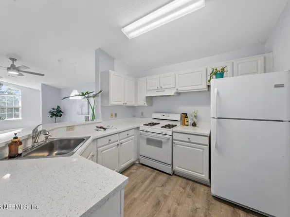 13810 SUTTON PARK Drive #835, Jacksonville, FL 32224