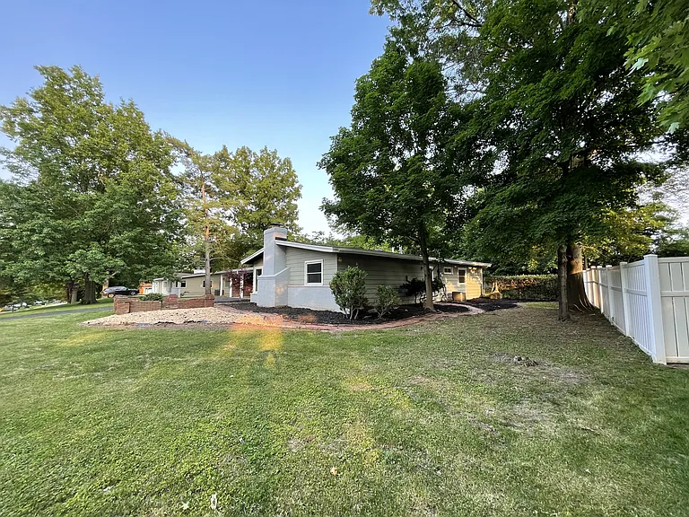 2526 Trossock Ln — Photo 12