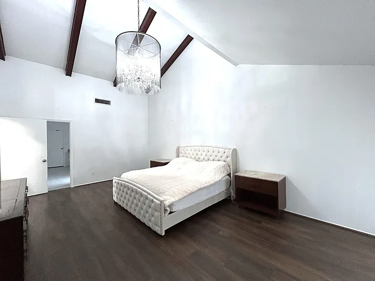 707 Trademark Pl — Photo 23
