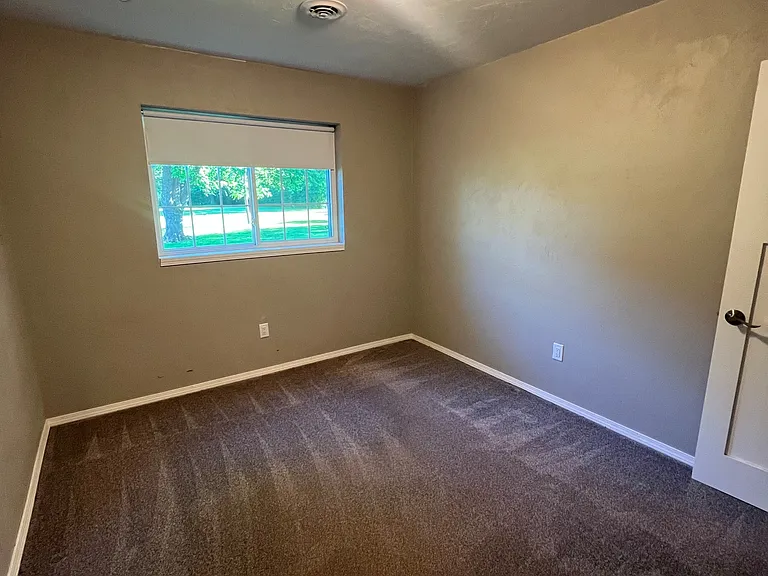 1155 Racine Road - 6 — Photo 10