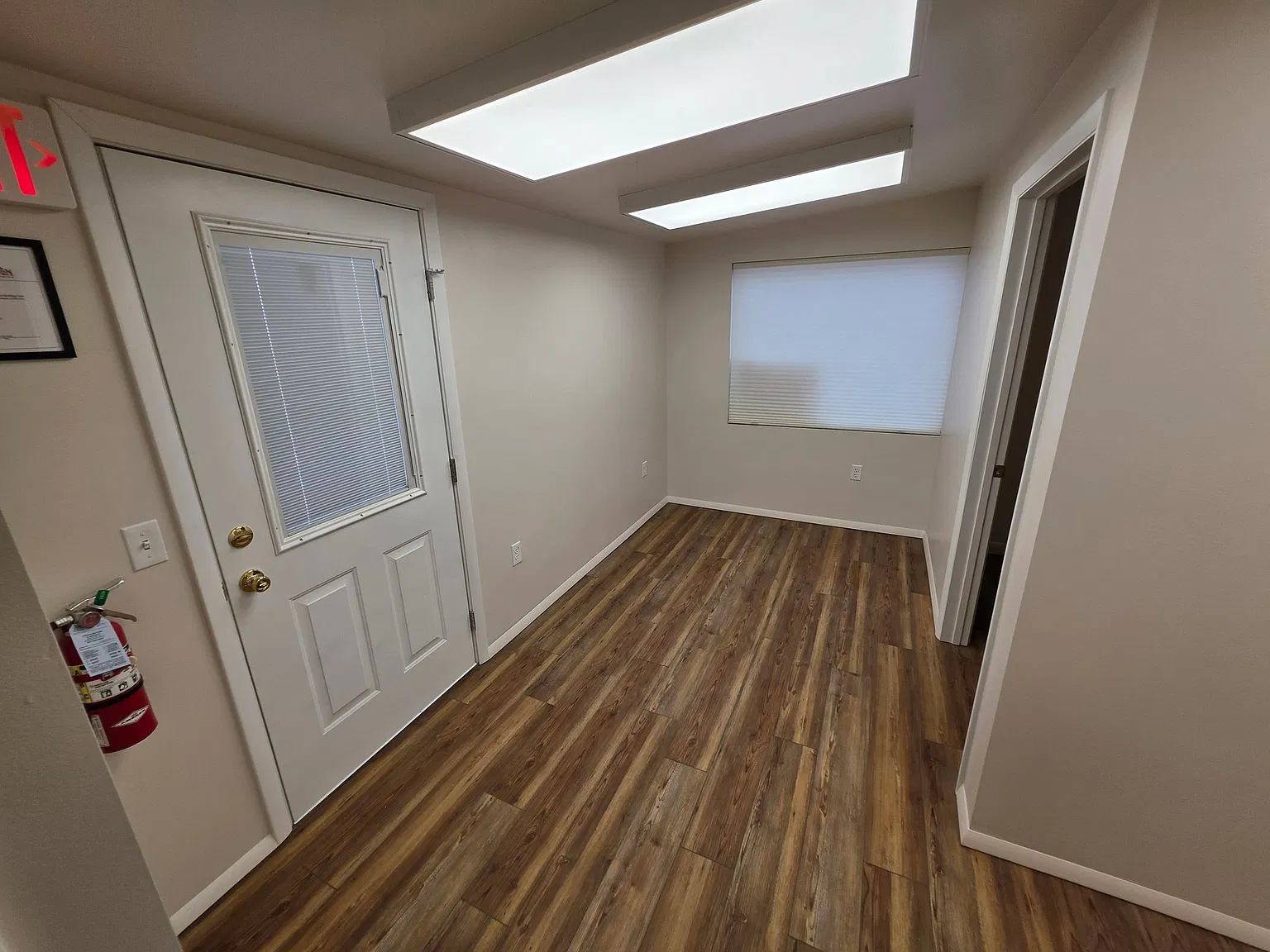 325 W Main St — Photo 1