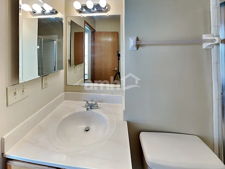7080 Winchester Crossing Blvd — Photo 10
