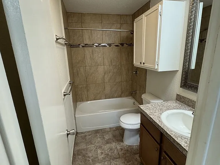 5402 Atascosa Dr — Photo 4