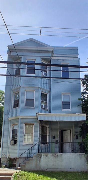 1st image of 313-315 S 11th St