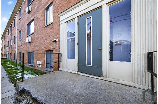 Building Photo - 16218 Maple Heights Blvd #204C