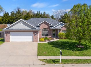 4903 Bullhead Ln, Columbia, MO 65202