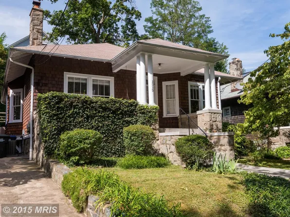 2939 Macomb St NW, Washington, DC 20008