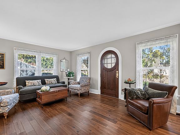 5th image of 159 Terwilliger Ave