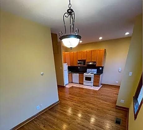 1st image of 1357 N Ashland Ave #1