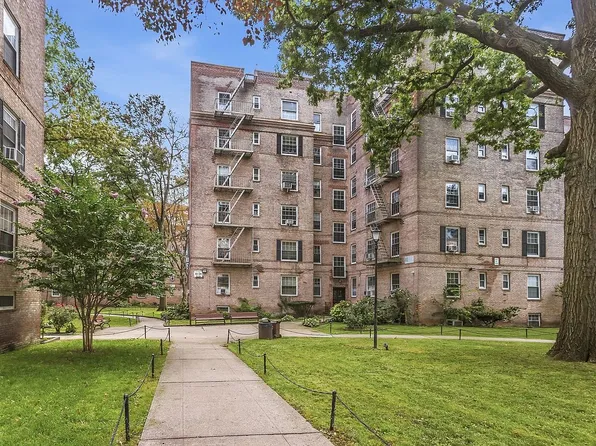 56-05 31st Ave #2, Woodside, NY 11377