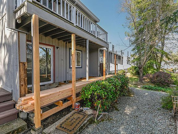 5th image of 213 New York Ranch Rd APT G