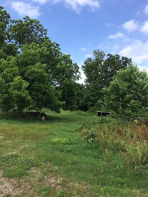 2nd image of 2244 Country Club Rd