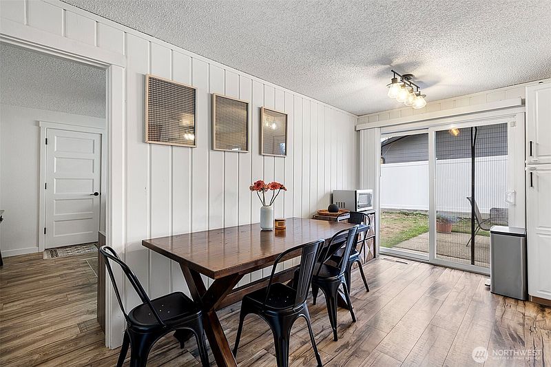 4th image of 2326 Maple Lane