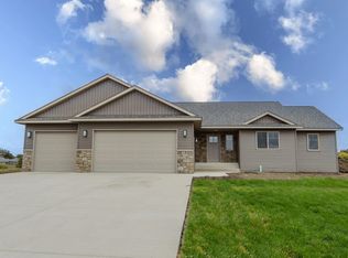 1322 Brittneys Pl SW, Alexandria, MN 56308
